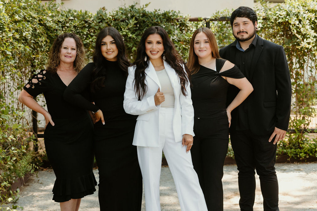 Jennifer Jo Brokerage team image - outside